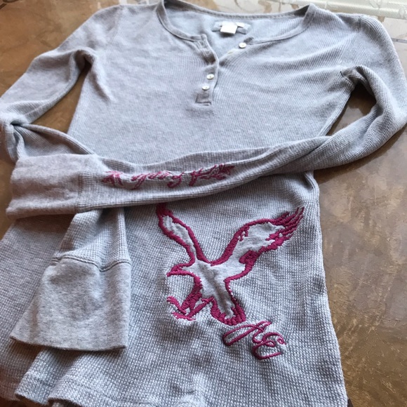 American Eagle AEO Long Sleeve Henley 💘 Small - Picture 1 of 8